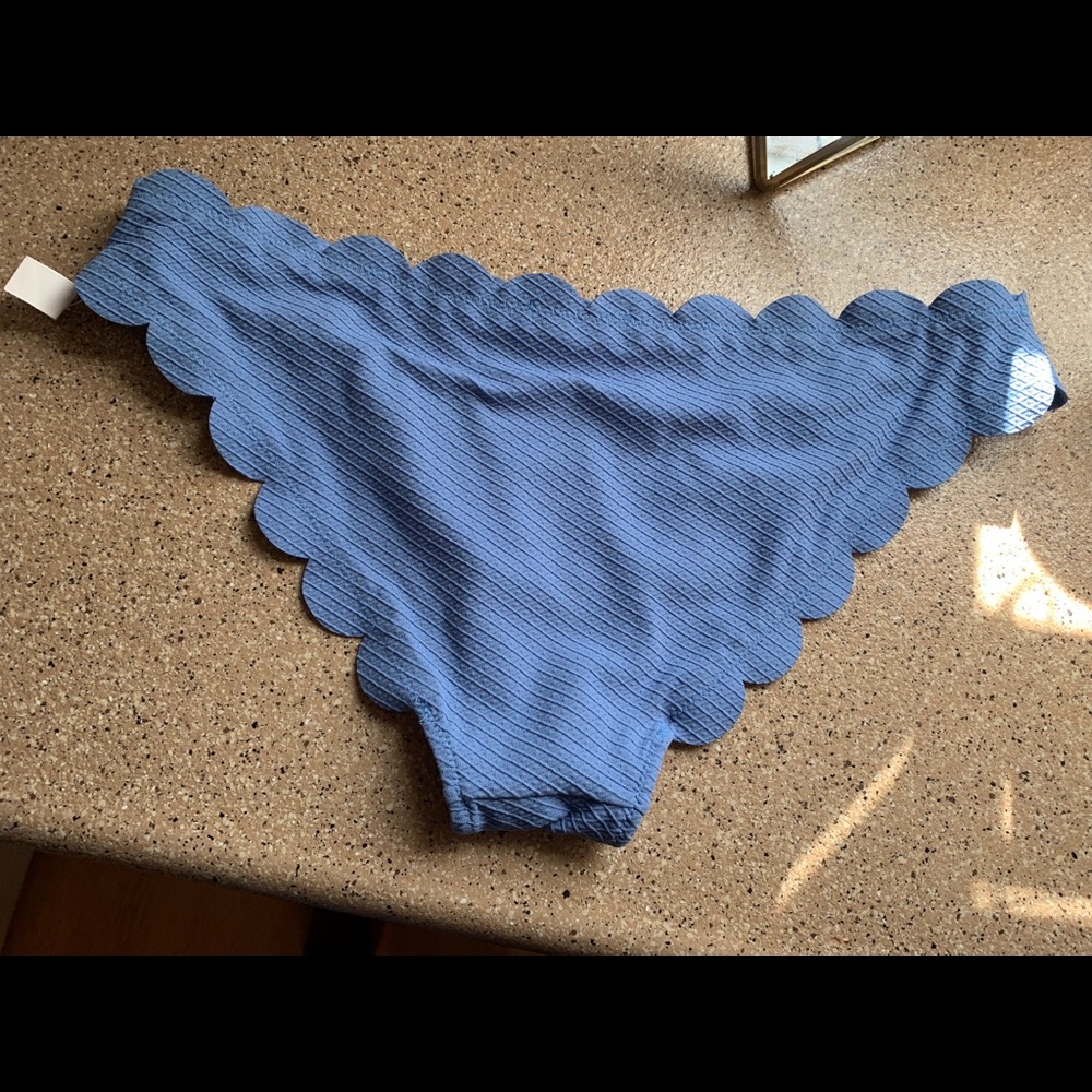 NWT Jessica Simpson bikini bottoms size large